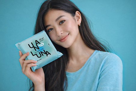 Una Luna-image-57208